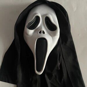 Ghostface Scream Mask